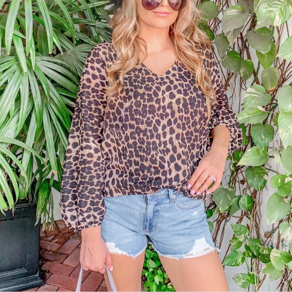 Cheetah print/animal print lantern sleeve blouse
